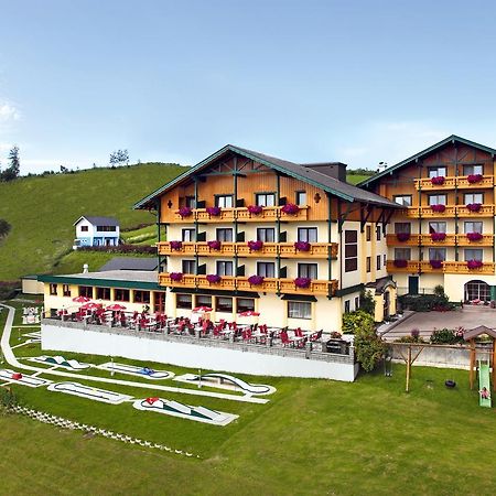 Ferienhotel Hofer Superior Strass im Attergau 외부 사진