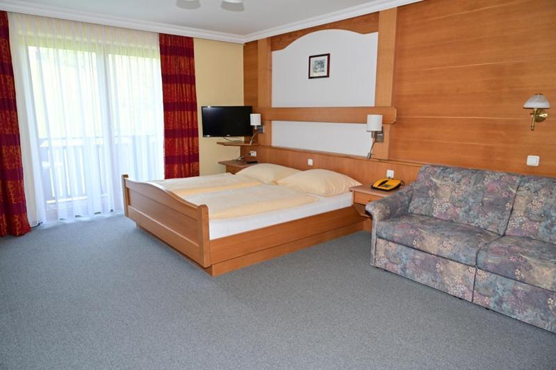 Ferienhotel Hofer Superior Strass im Attergau 외부 사진