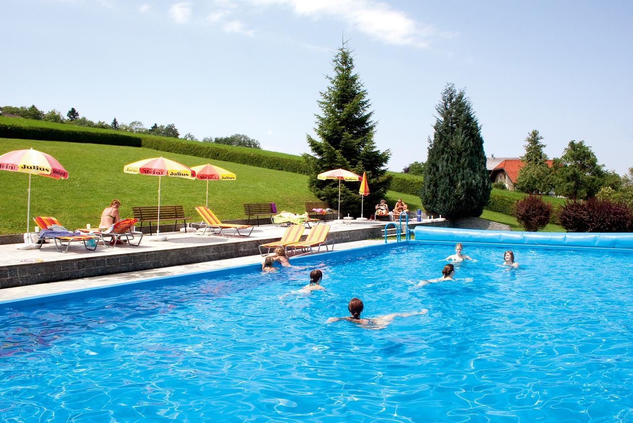 Ferienhotel Hofer Superior Strass im Attergau 외부 사진